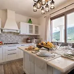 Flamingo Luxury With Exclusive Pool, Gym And Villa *