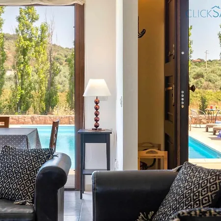 Flamingo Luxury With Exclusive Pool, Gym And *