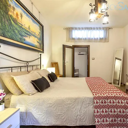 Flamingo Luxury With Exclusive Pool, Gym And Villa *