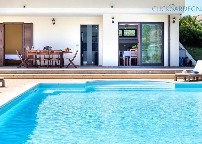 Flamingo Luxury With Exclusive Pool, Gym And