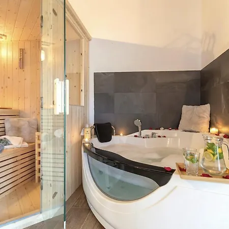 Flamingo Luxury With Exclusive Pool, Gym And Villa Alghero