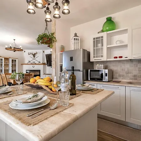 Flamingo Luxury With Exclusive Pool, Gym And Villa