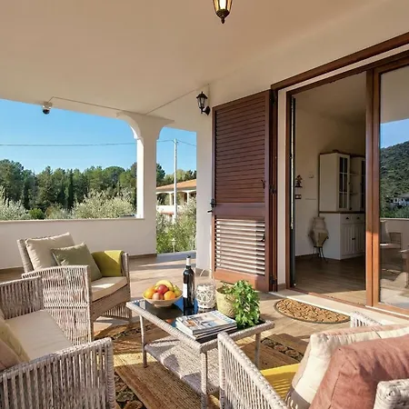 Flamingo Luxury With Exclusive Pool, Gym And