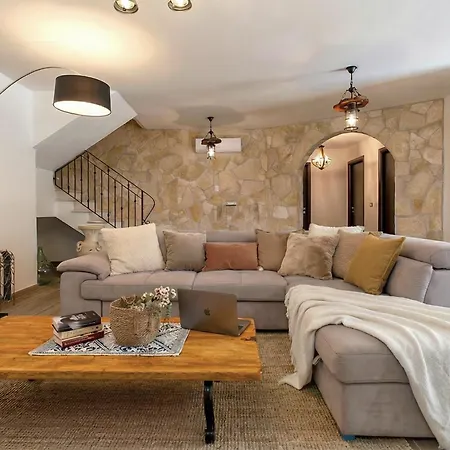 Flamingo Luxury With Exclusive Pool, Gym And Villa *